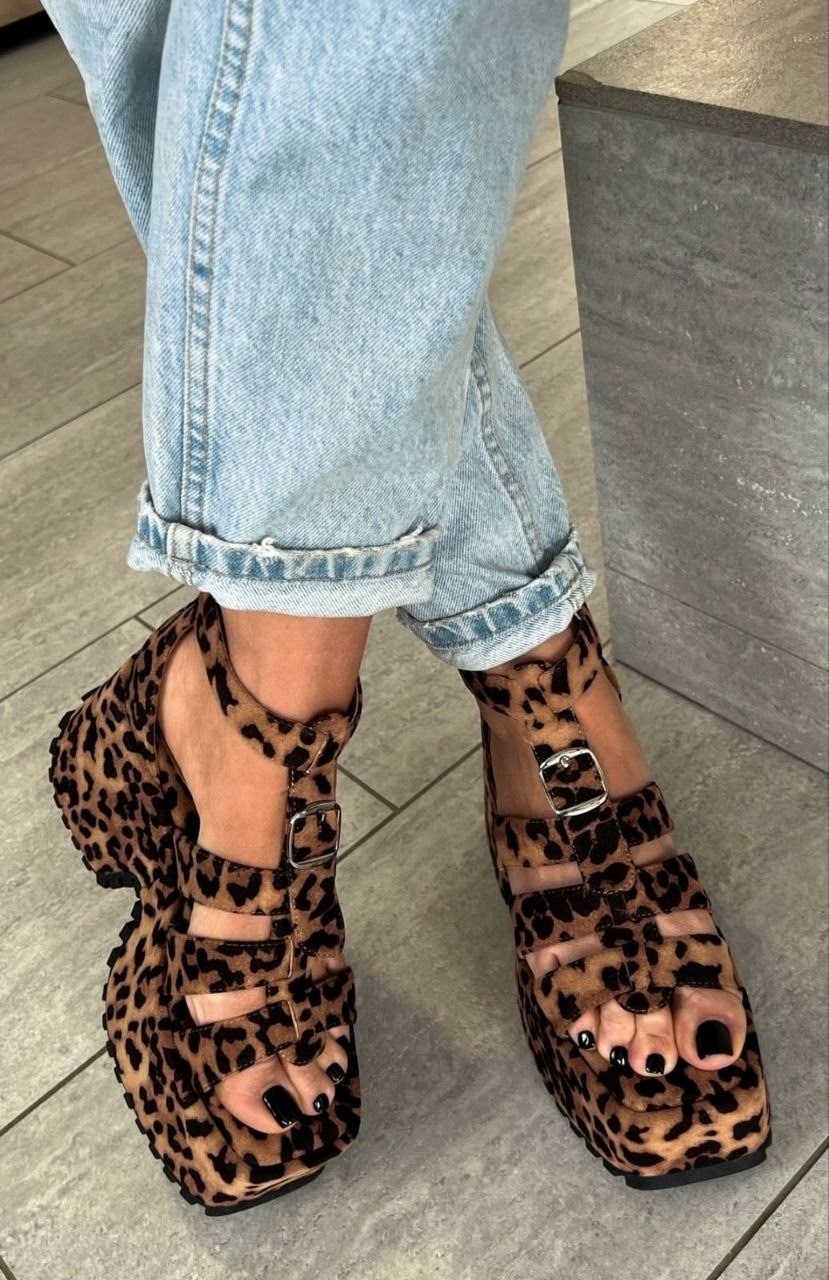 босоножки на платформе,босоножки леопардовые,босоножки леопард,босоножки леопардовые на платформе,босоножки сандали