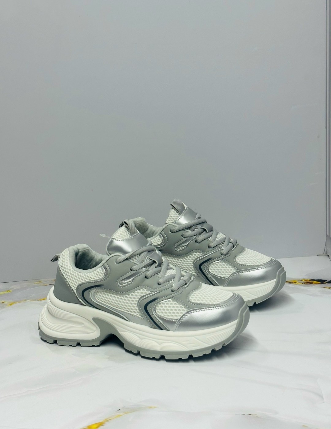 женские кроссовки,кроссовки,кроссовки модные,кроссовки белые,кроссовки мода