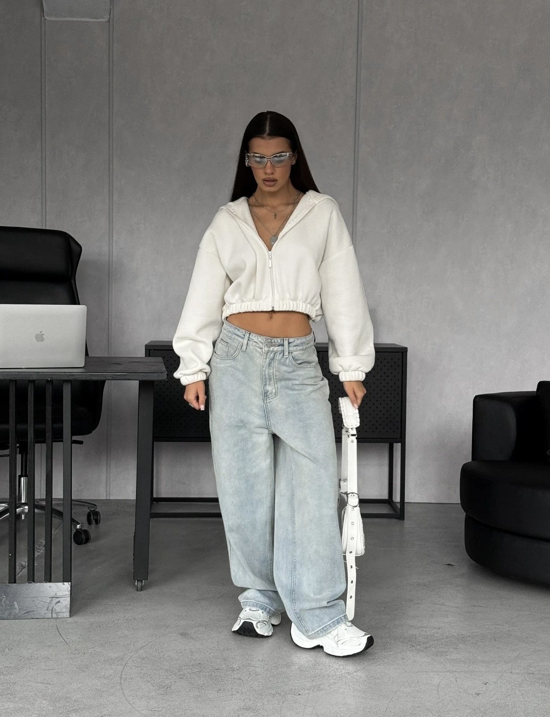 джинсы широкие,джинсы широкие трубы,джинсы женские широкие,джинсы оверсайз,женские джинсы