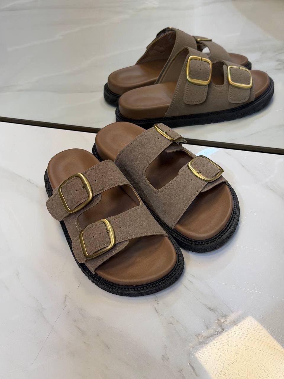 ,шлепанцы с пряжкой,модные сандалии,шлепанцы женские,модные шлепанцы