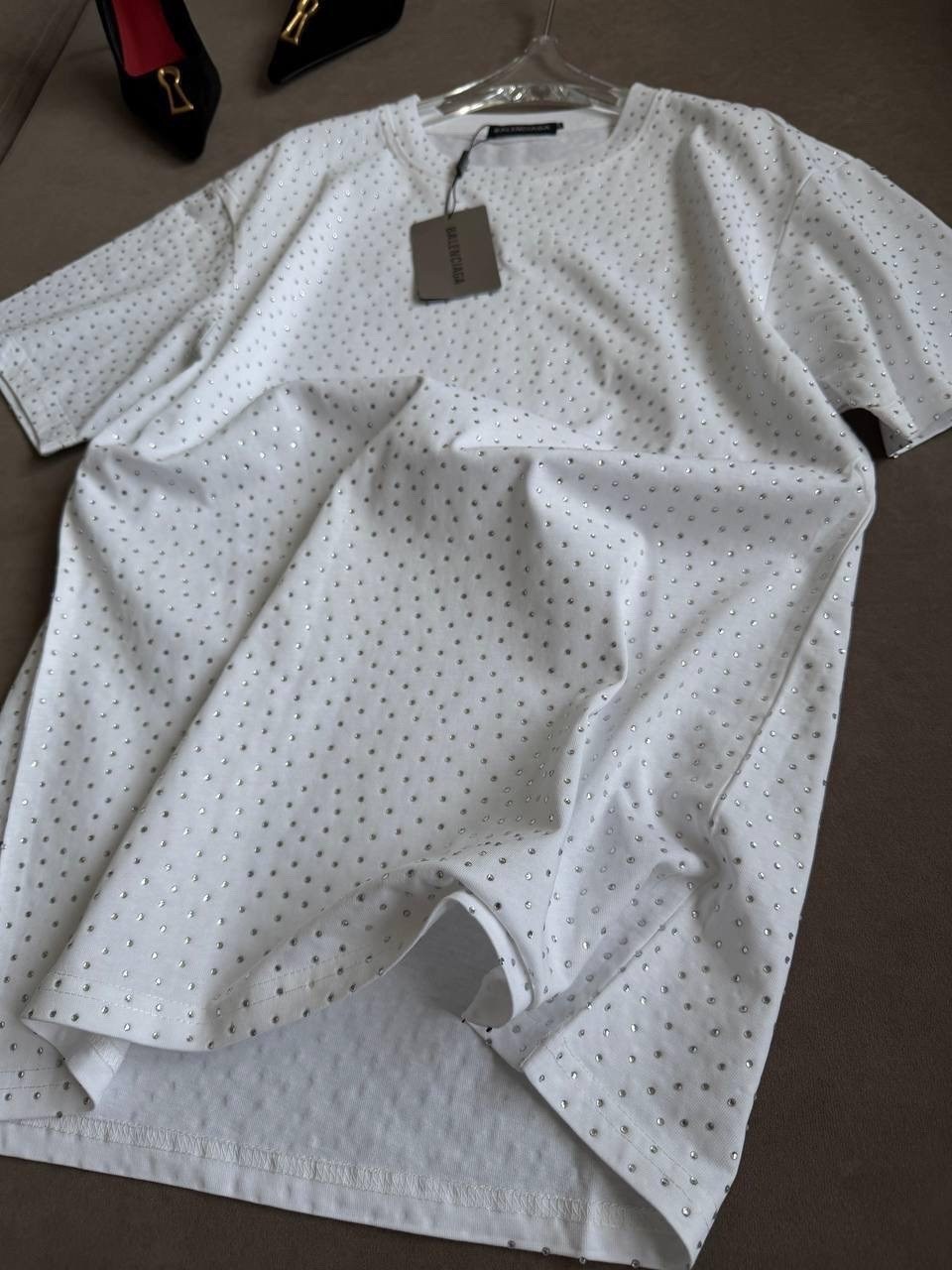 футболка женская оверсайз белая со стразами g&m brand,футболка оверсайз со стразами удлиненная нарядная got u,футболка женская белая,женская футболка,женская футболка оверсайз со стразами