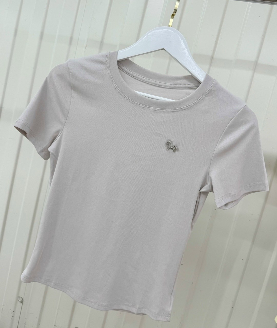 футболки женская,белая женская футболка,белая футболка,футболка,футболка с принтом