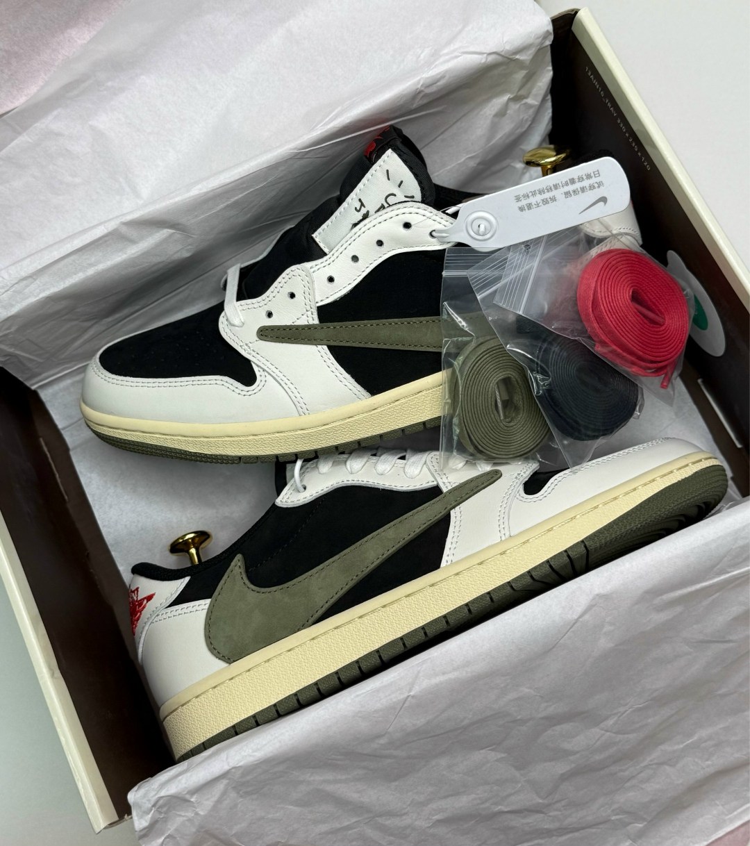 кроссовки travis scott x air jordan 1 low,travis scott jordan 1 low olive,кроссовки nike air jordan 1 travis scott,кроссовки nike air jordan travis scott,кроссовки travis scott x air jordan 1 low og