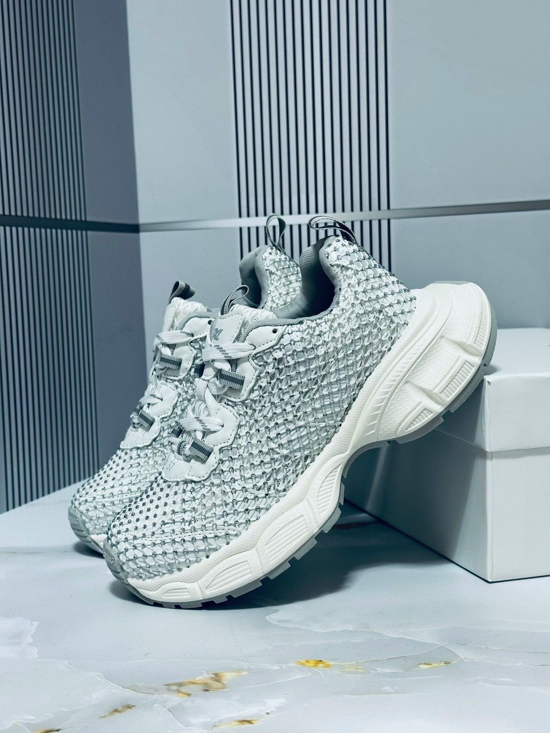 женские кроссовки,кроссовки сетчатые блестящие balenciaga,кроссовки balenciaga,кроссовки женские balenciaga,