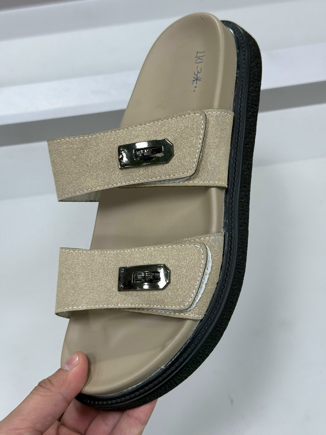 ,женские шлепанцы,сандалии с пряжкой,женские сандалии,женские шлепки