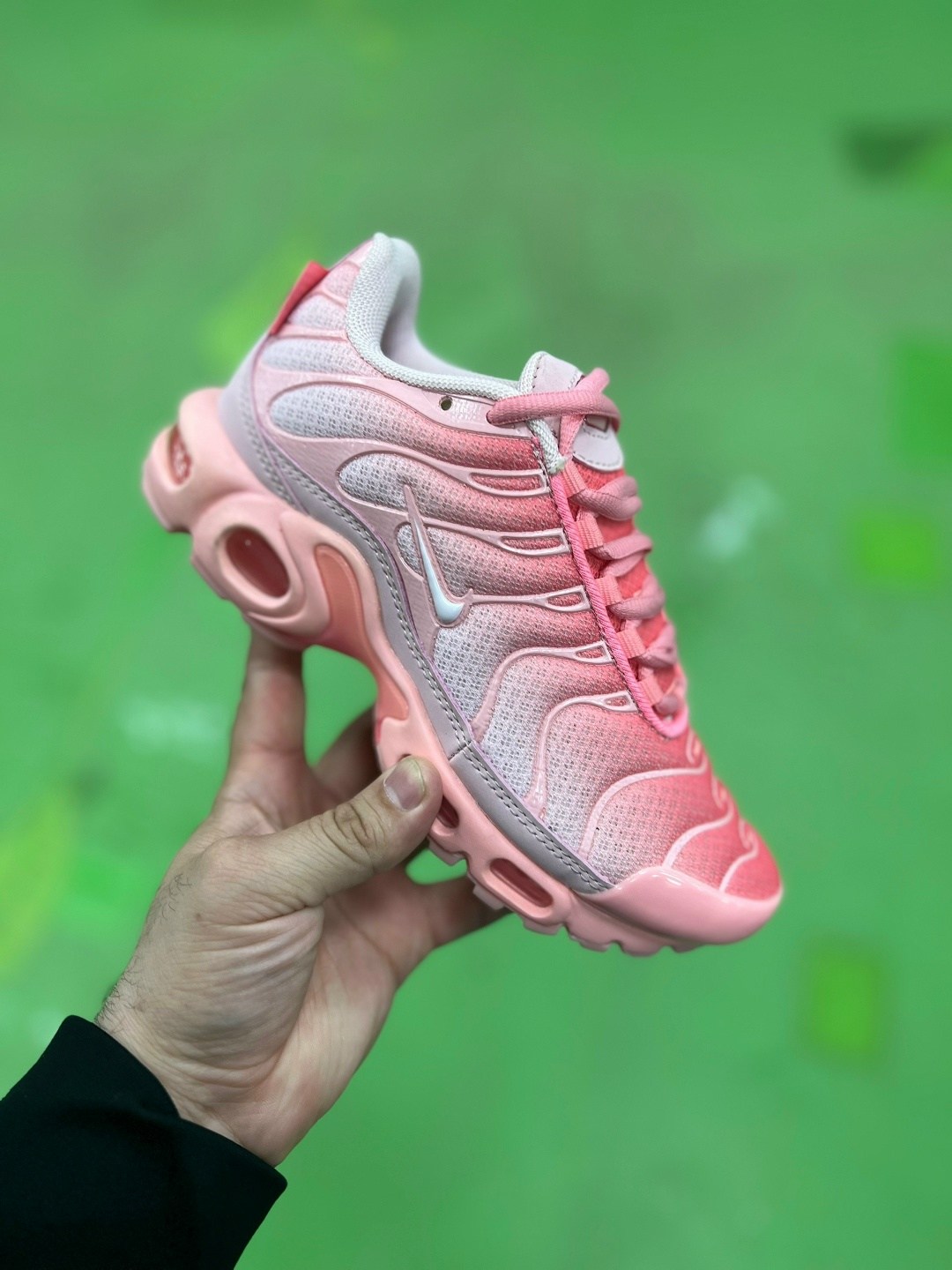 nike air max plus tn pink,женские кроссовки nike air max plus tn pink,кроссовки спортивные air max tn plus nike,кроссовки,кроссовки nike air max tn plus