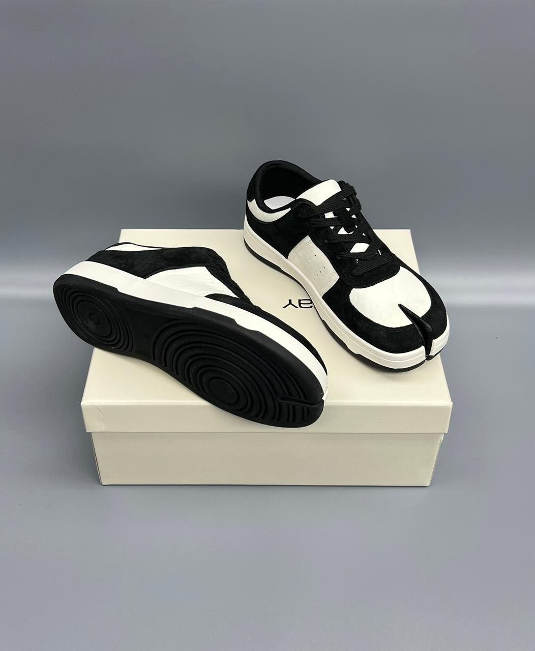 ,женские кроссовки,модные кроссовки,спортивная ,дизайнерские кроссовки