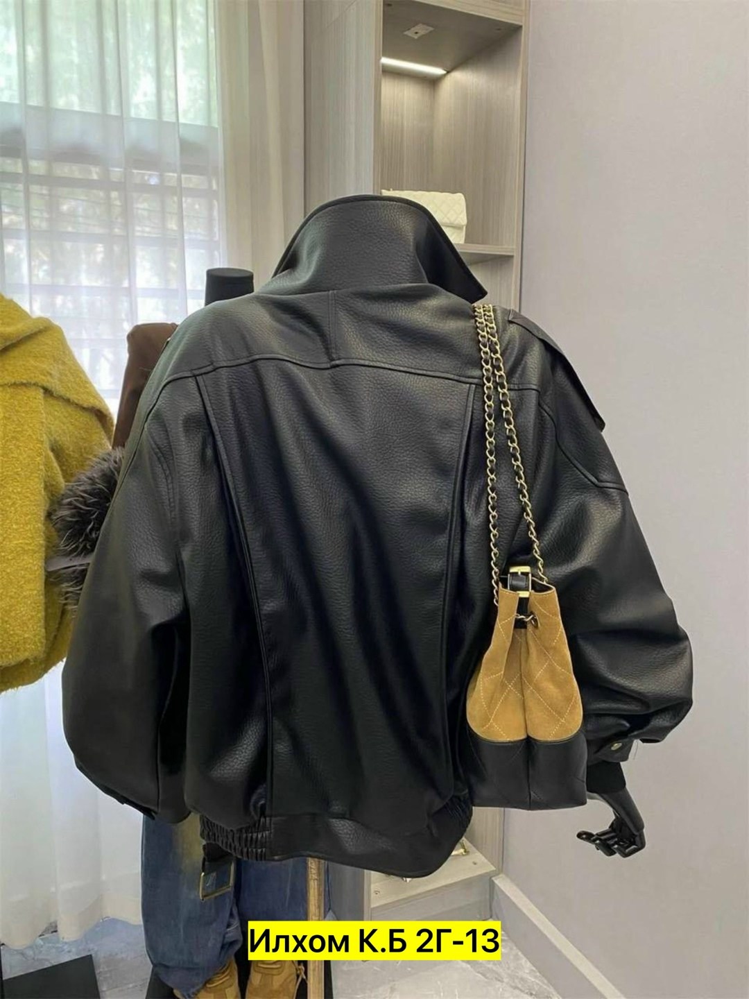 замшевая куртка,женская замшевая куртка,женская куртка бомбер из эко замши коричневого цвета,женская куртка,куртка бомбер женская