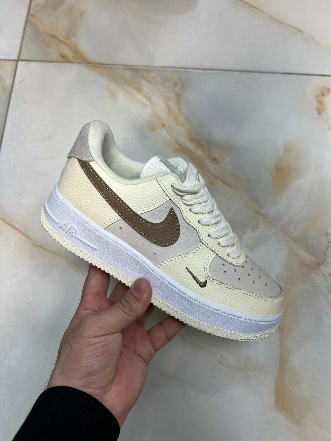 кроссовки,кроссовки nike zoom vomero 5,кроссовки nike,кроссовки nike air max moto 2k,российские кроссовки