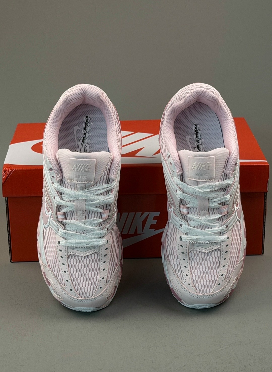 кроссовки женские nike,кроссовки nike,кроссовки женские nike initiator y2k pink,кроссовки nike initiator pink,женские кроссовки