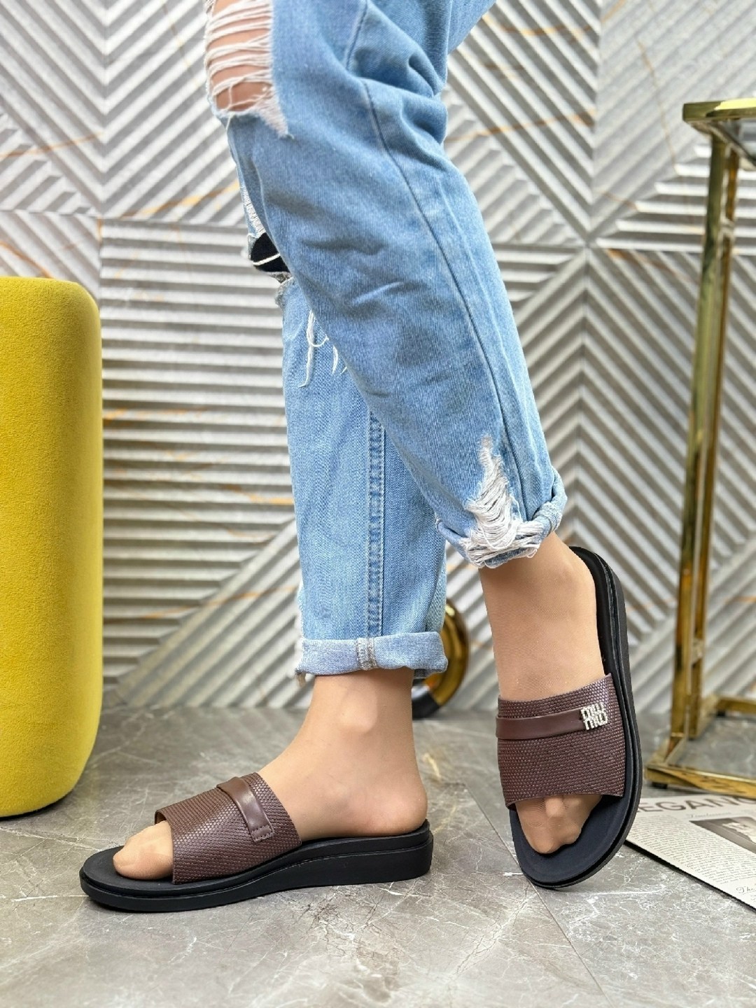 ,шлепанцы женские,женские шлепки,шлепанцы женские сланцы,летняя женская