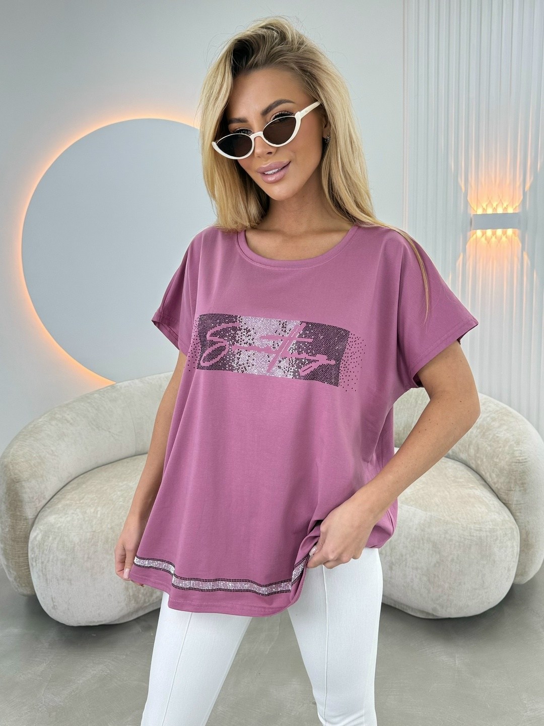 женская футболка,женская футболка белая,футболка оверсайз со стразами may way,футболка оверсайз со стразам,футболка со стразами