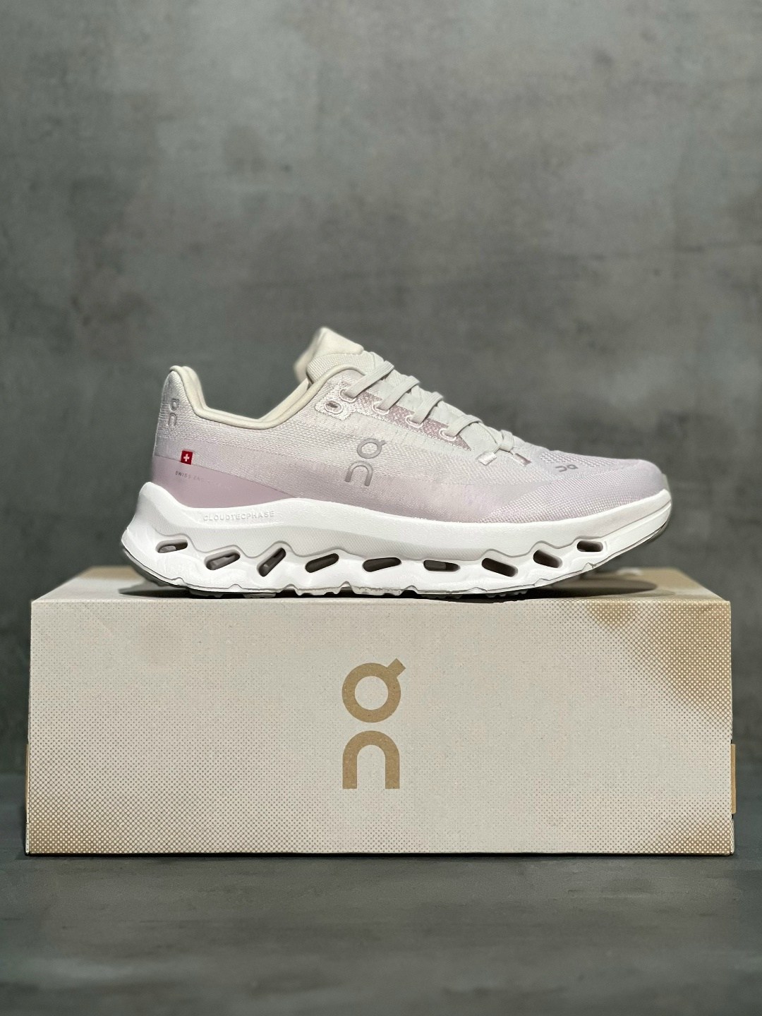 кроссовки,кроссовки cпортивные,дышащие кроссовки,спортивная ,кроссовки на массивной подошве