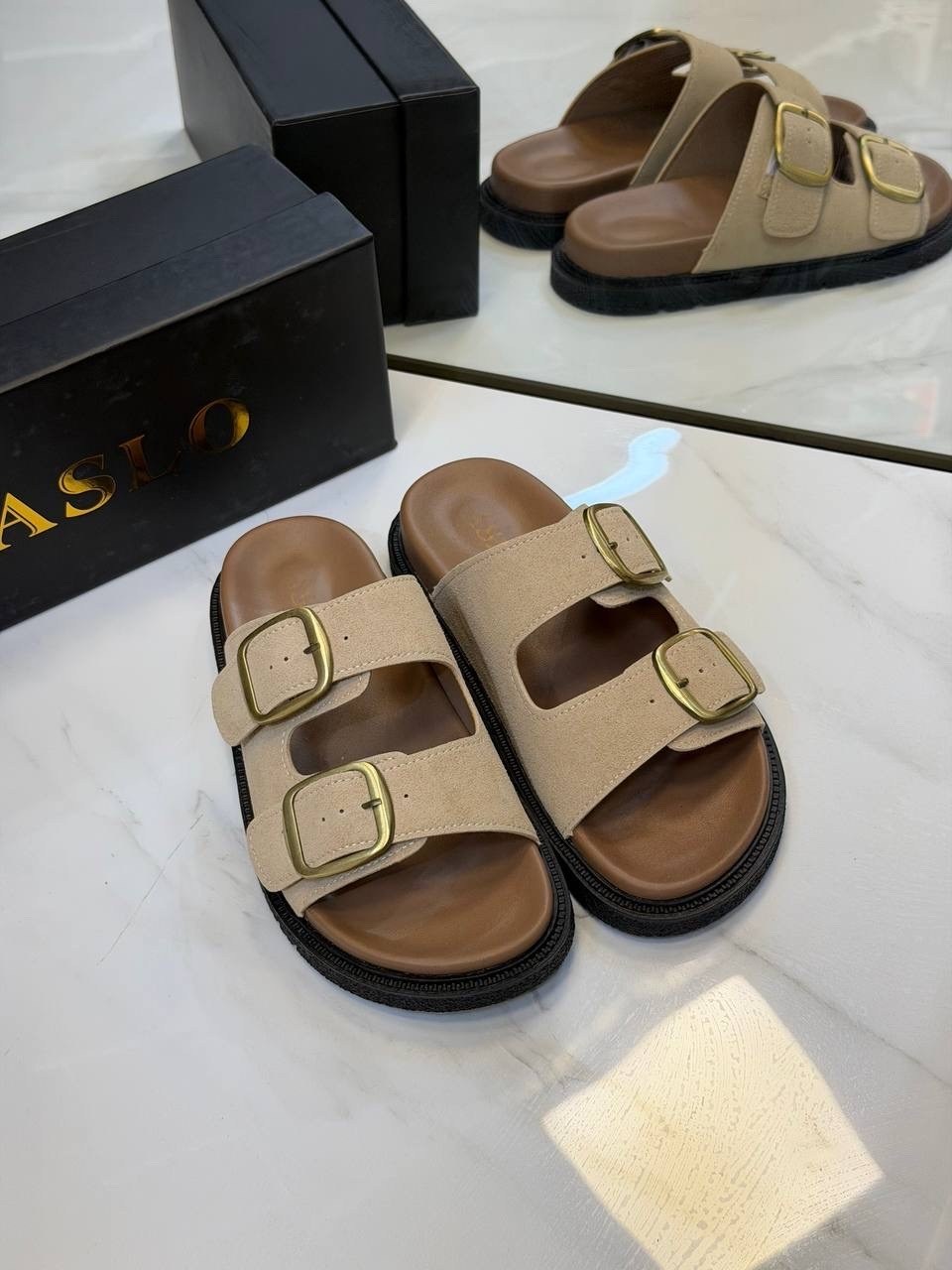 ,шлепанцы с пряжкой,модные сандалии,шлепанцы женские,модные шлепанцы