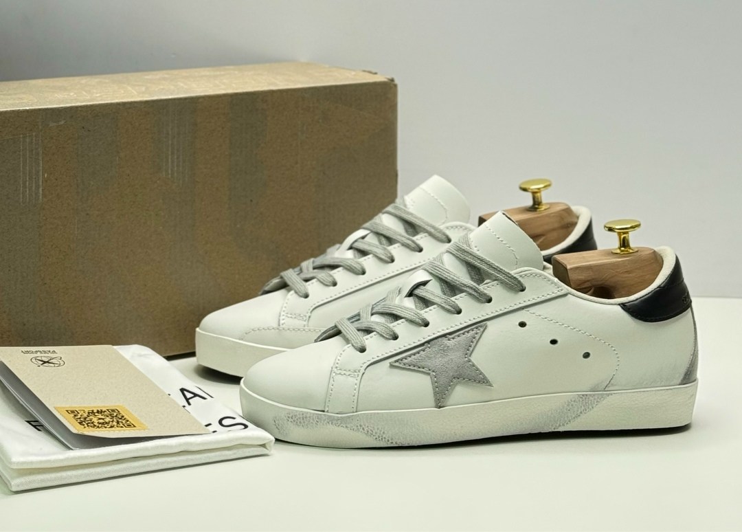 ,классические кроссовки,модные кроссовки,кроссовки golden goose,кроссовки женскиe