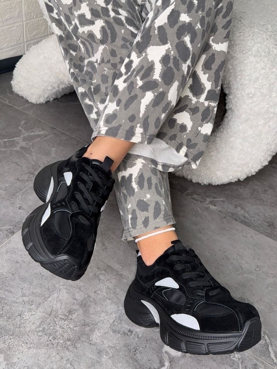 женские черные кроссовки,черные кроссовки,,женские кроссовки,кроссовки на платформе