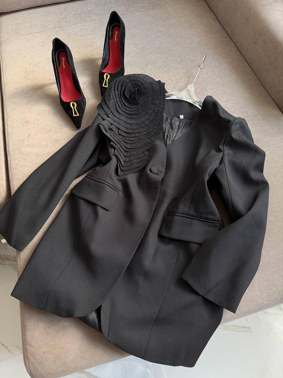 пиджак женский,жакеты с воланами,жакет,костюм женский,пиджак с оборками