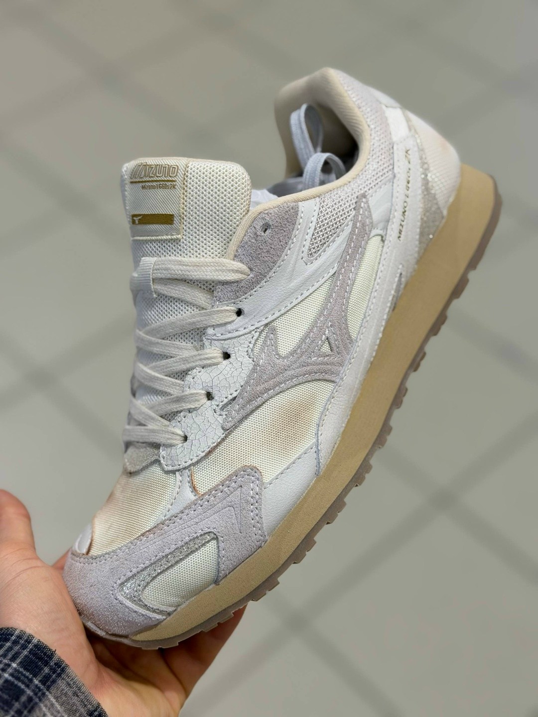 кроссовки wave rider beta mizuno бежевый,кроссовки mizuno,женские кроссовки mizuno,кроссовки,кроссовки mizuno wave