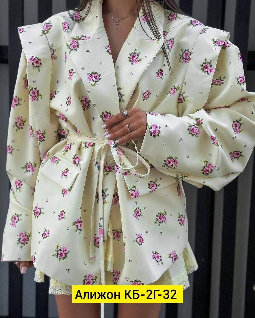 пиджак оверсайз в цветочек marysh collection,пиджак оверсайз с цветочным принтом leroy style,пиджак с цветочным принтом,женский пиджак,пиджак оверсайз