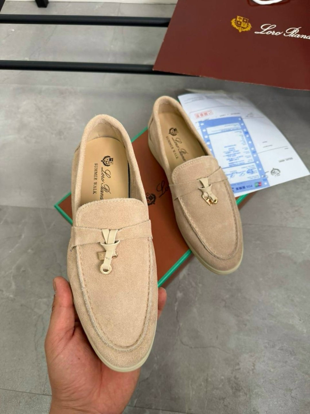 ,лоферы loro piana,замшевые лоферы loro piana,лоферы loro piana summer walk бежевые,замшевые лоферы