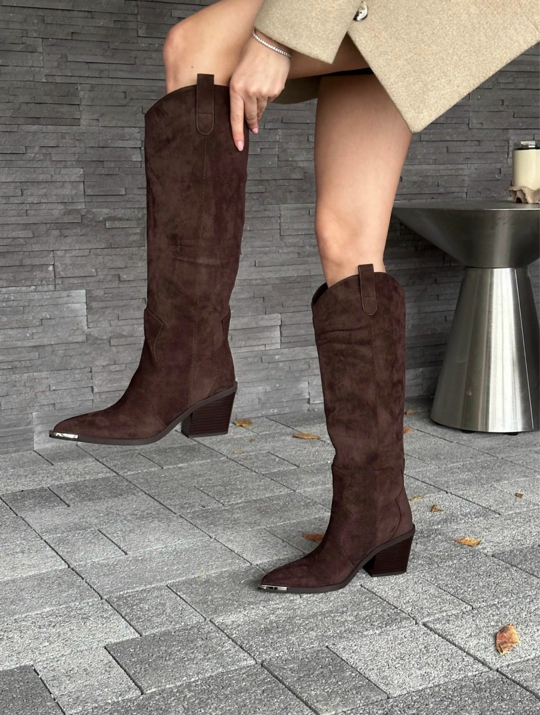 сапоги казаки высокие натуральная замша демисезонные,сапоги,сапоги казаки,замшевые натуральные сапоги казаки на каблуке демисезонные,замшевые сапоги denvee до колена isabel marant коричневый