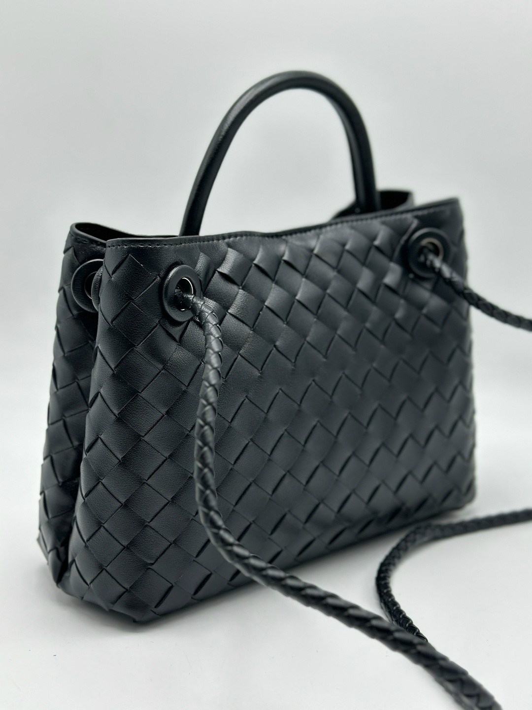 женская сумка bottega veneta,сумка bottega veneta,черная женская сумка bottega veneta,женская сумка,сумка боттега венета