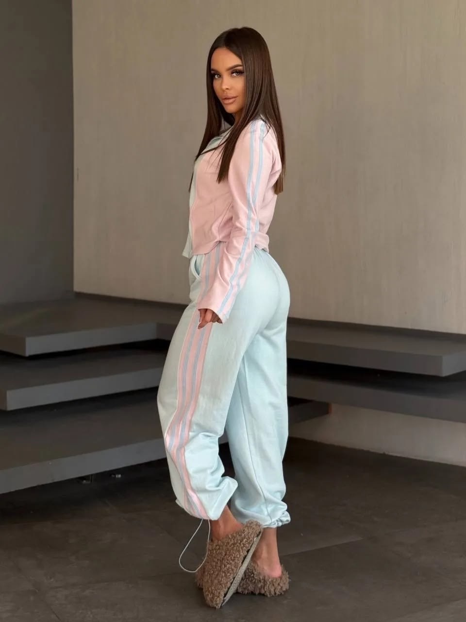 женский спортивный костюм,женский костюм,спортивный костюм,стильные спортивные костюмы,костюм женские спортивные костюмы