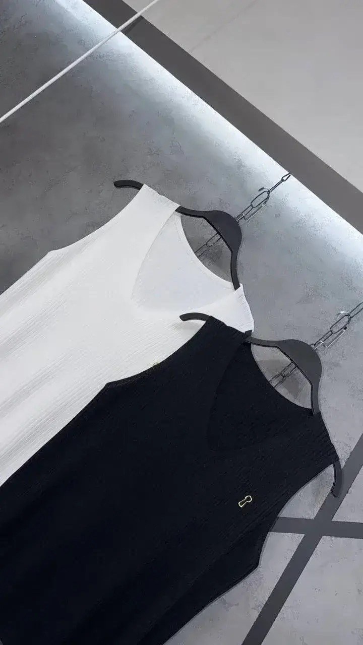 трикотажный жилет,вязаный жилет,жилет женский,женская майка,майка безрукавка