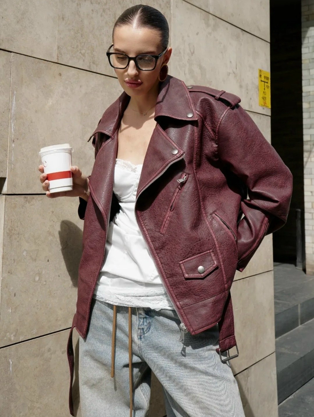 куртка косуха кожаная весенняя оверсайз nataly rik,куртка косуха из эко кожи бордового цвета,косуха бордовая оверсайз chauzi,куртка косуха кожаная осенняя оверсайз nataly rik,куртка косуха женская из