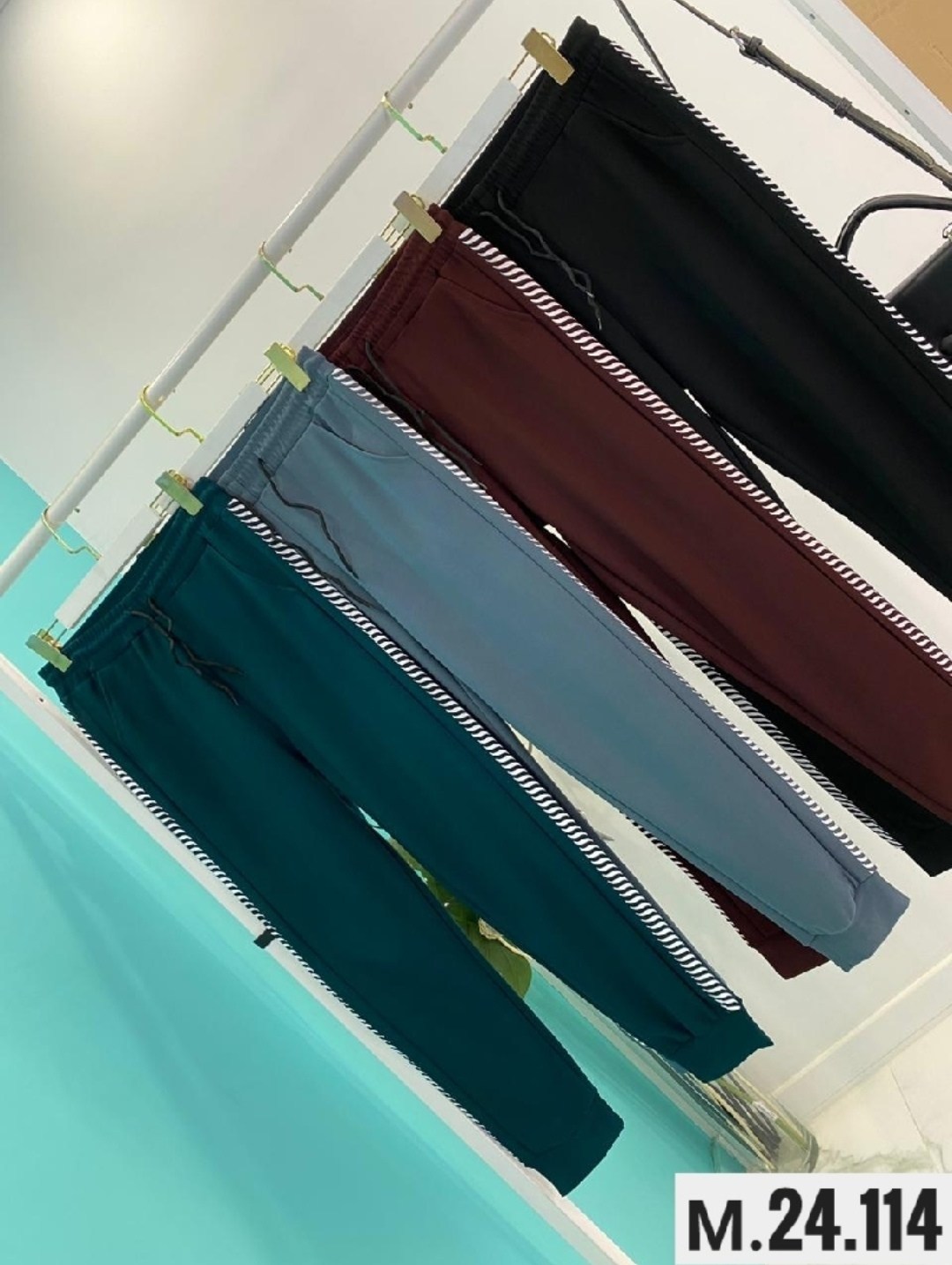 cпортивные штаны женские,брюки джинсы,спортивные брюки с лампасами женские,брюки штаны,женские брюки