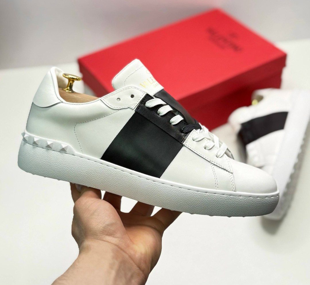 кроссовки valentino,,valentino rockstud кроссовки,кроссовки valentino garavani,кеды valentino