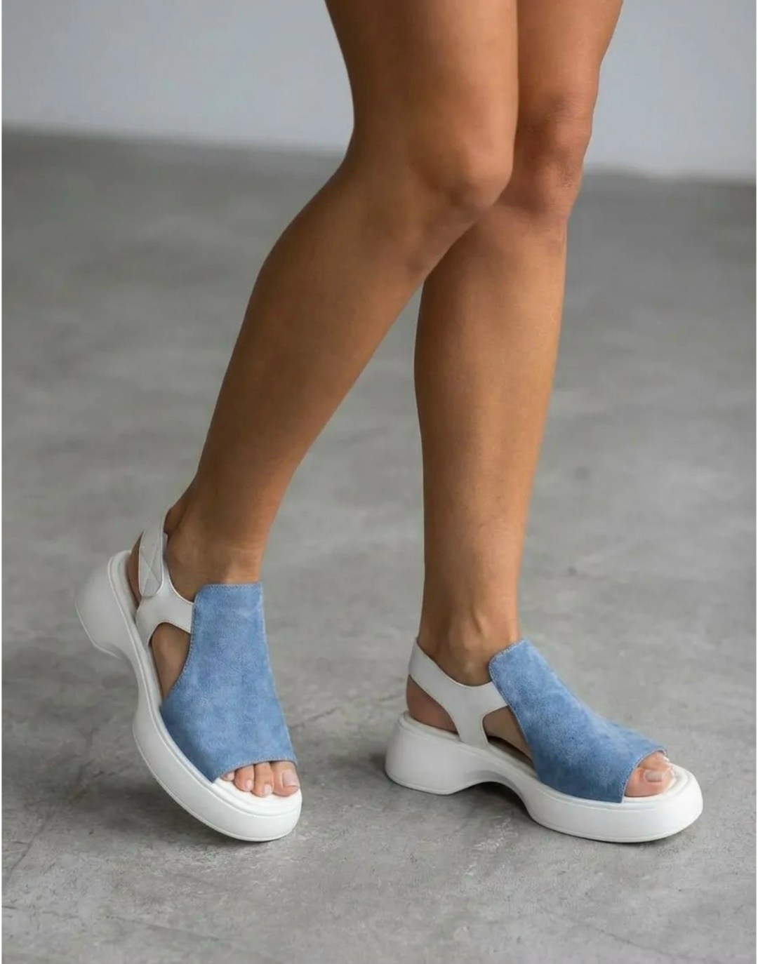 стильные босоножки,босоножки на платформе,босоножки женские,замшевые босоножки,