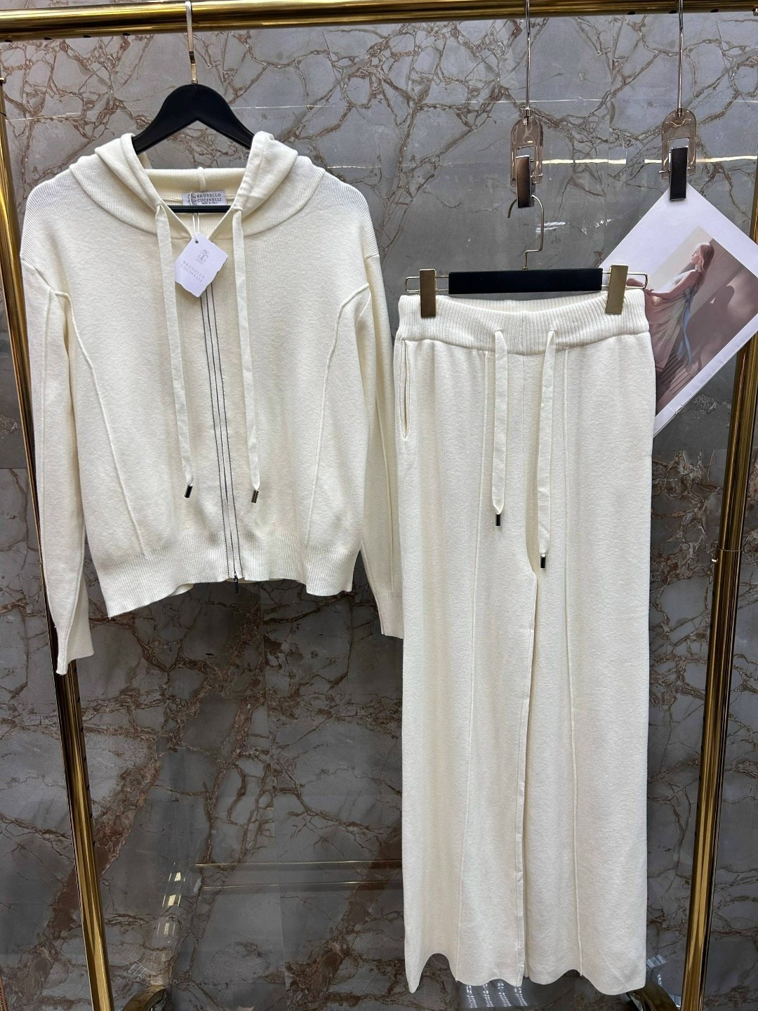 спортивные костюм,костюм на флисе,жилет бежевый,спортивные костюмы женские