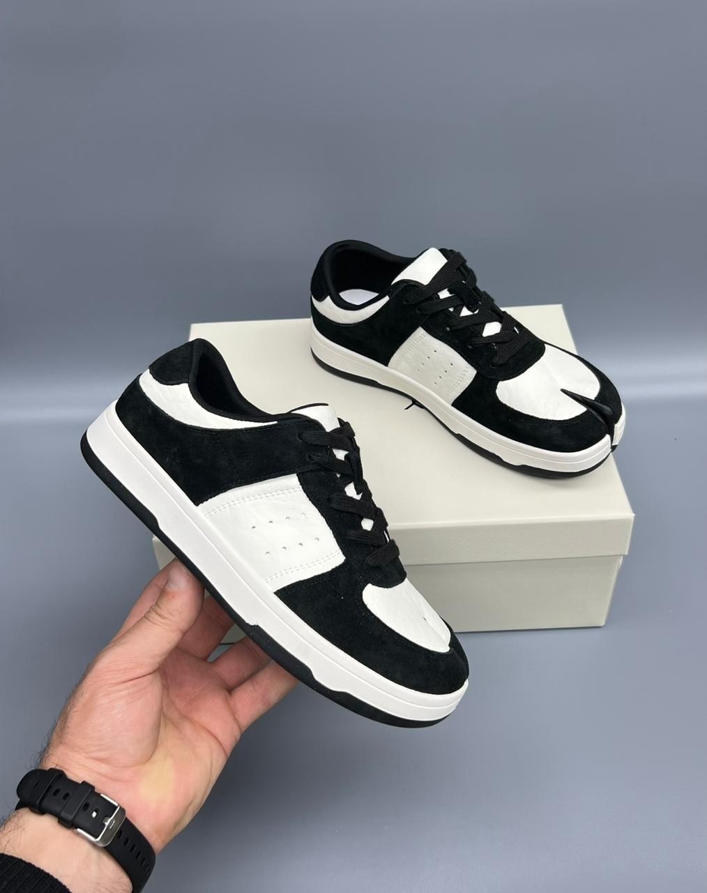 ,женские кроссовки,модные кроссовки,спортивная ,дизайнерские кроссовки