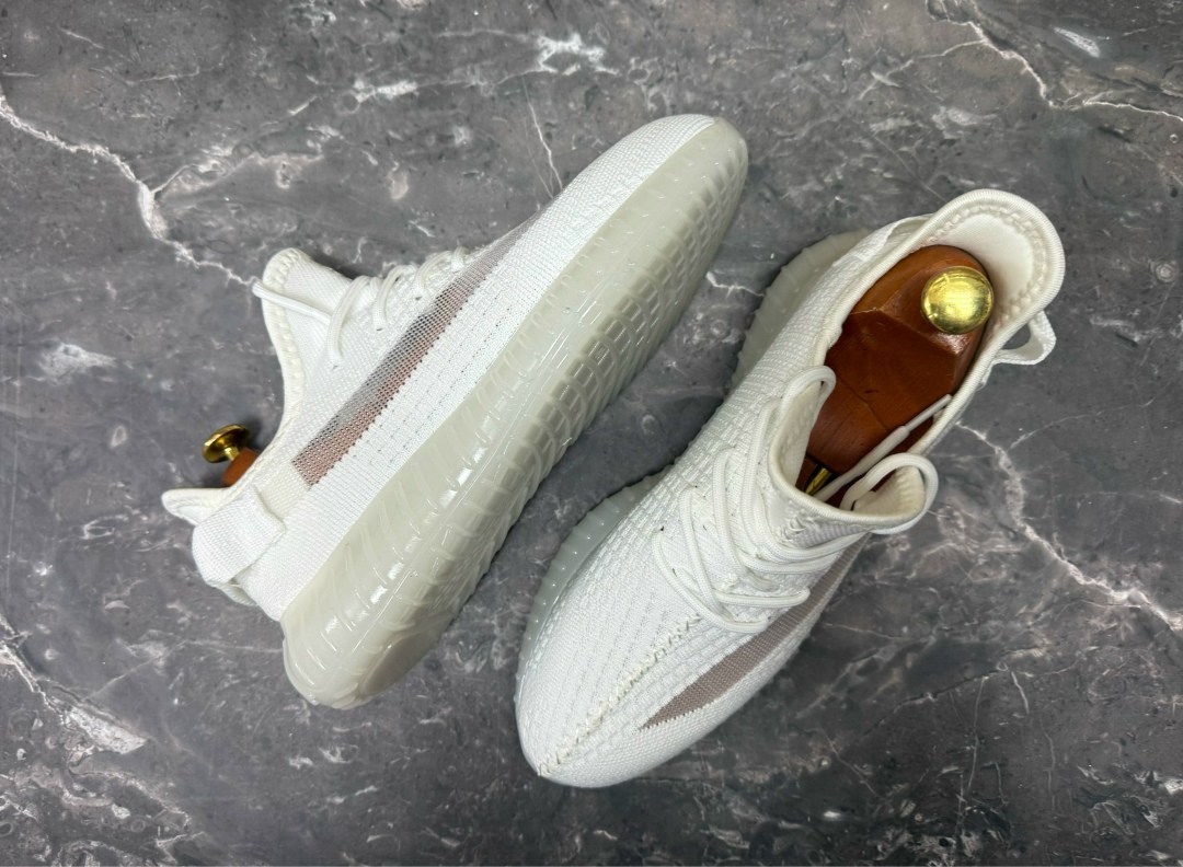 кроссовки adidas yeezy boost 350,кроссовки adidas yeezy boost,кроссовки adidas yeezy 350 boost v2 triple white,кроссовки адидас изи белые,кроссовки