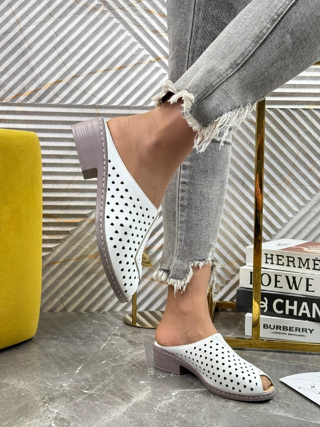 ,сабо с перфорацией, женская,сабо и мюли,сабо