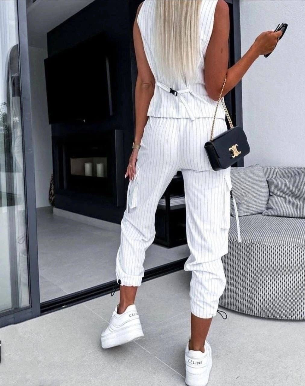 брючный костюм с жилетом,женский комплект из жилета,костюм в полоску,комплект жилет и брюки,брючный костюм в полоску