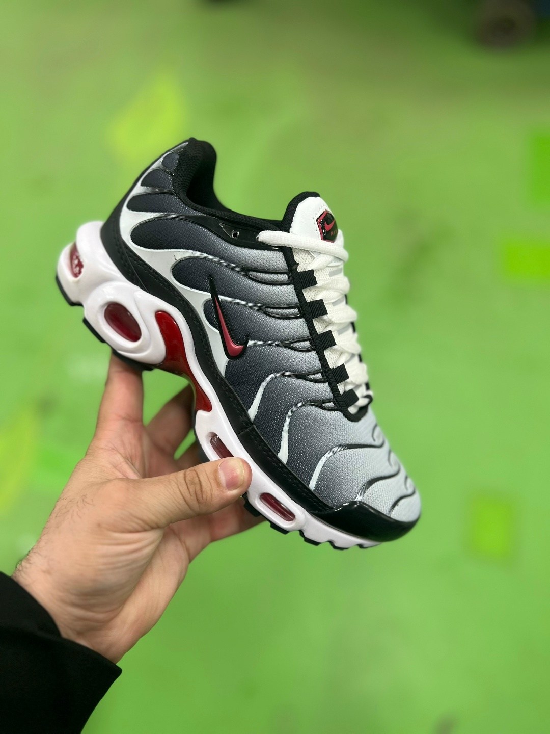 nike air max plus tn pink,женские кроссовки nike air max plus tn pink,кроссовки спортивные air max tn plus nike,кроссовки,кроссовки nike air max tn plus