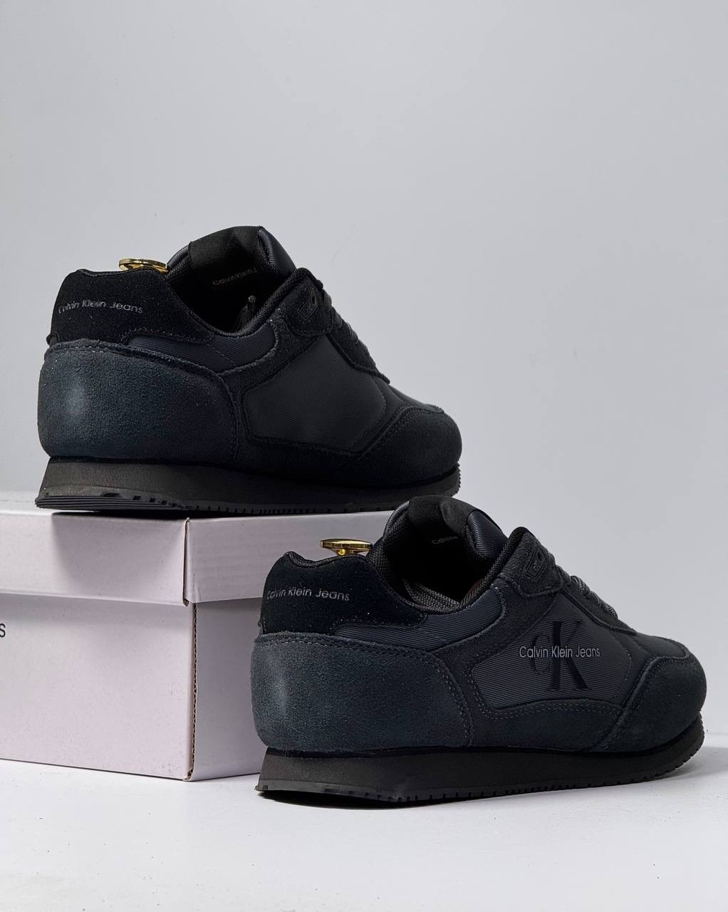 обувь,мужские кроссовки,кроссовки брендовые,мужская обувь кроссовки,кроссовка мужской