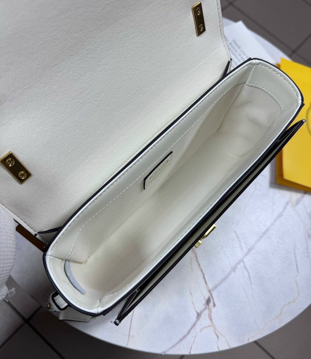 сумка,сумки женская,сумки на плечо,сумка на плечо тоут,модная сумка