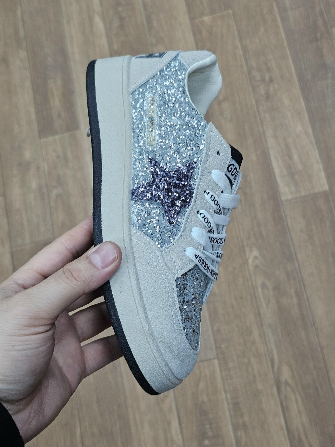 ,кроссовки golden goose с пайетками на платформе,golden goose кроссовки,кроссовки женскиe,кеды golden goose