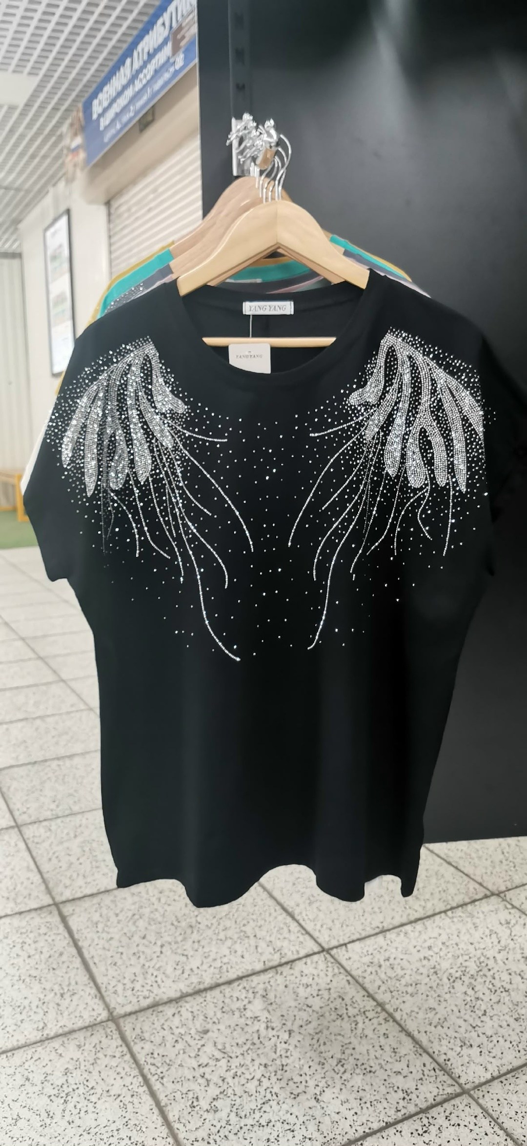 футболки женская,футболка со стразами женская,одежда со стразами,футболка женская розовая,футболка нарядная женская