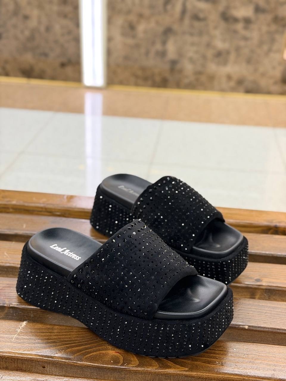 ,шлепки на платформе,женские шлепанцы на платформе,шлепанцы на платформе,женские шлепанцы