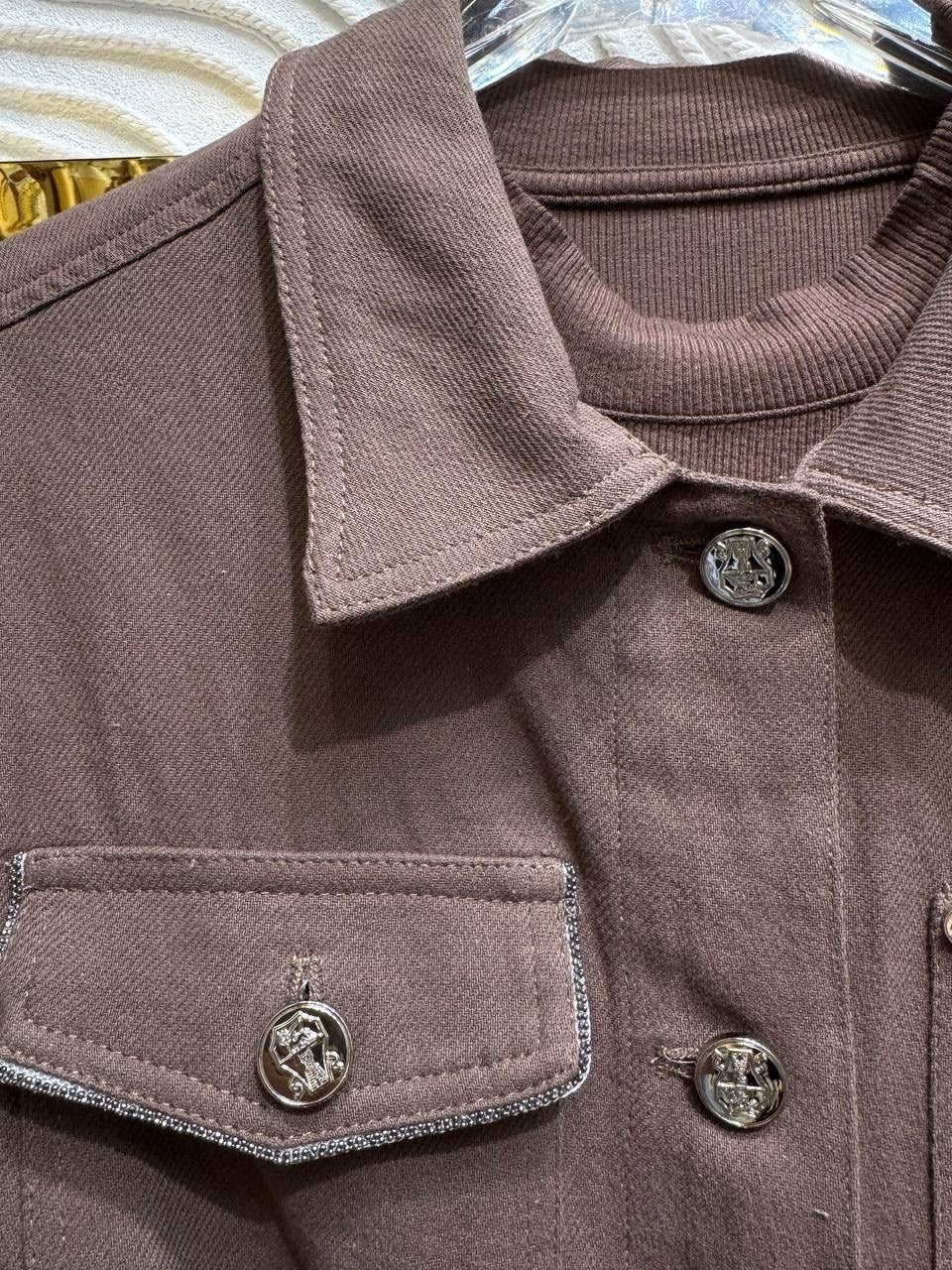 брючный костюм,женский брючный костюм,костюм брючный коричневый,модные костюмы,коричневый брючный костюм женский