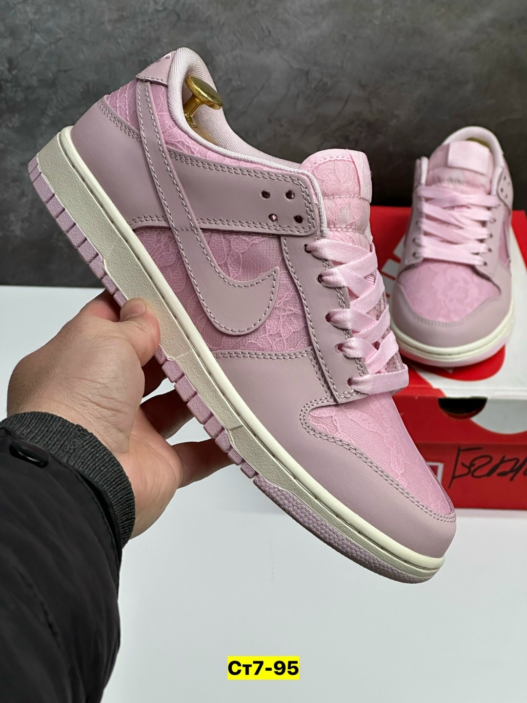 кроссовки nike sb dunk low pink,кроссовки nike sb dunk low,кроссовки женские nike dunk low,nike dunk low pink pigeon,кроссовки nike sb dunk low pink pigeon