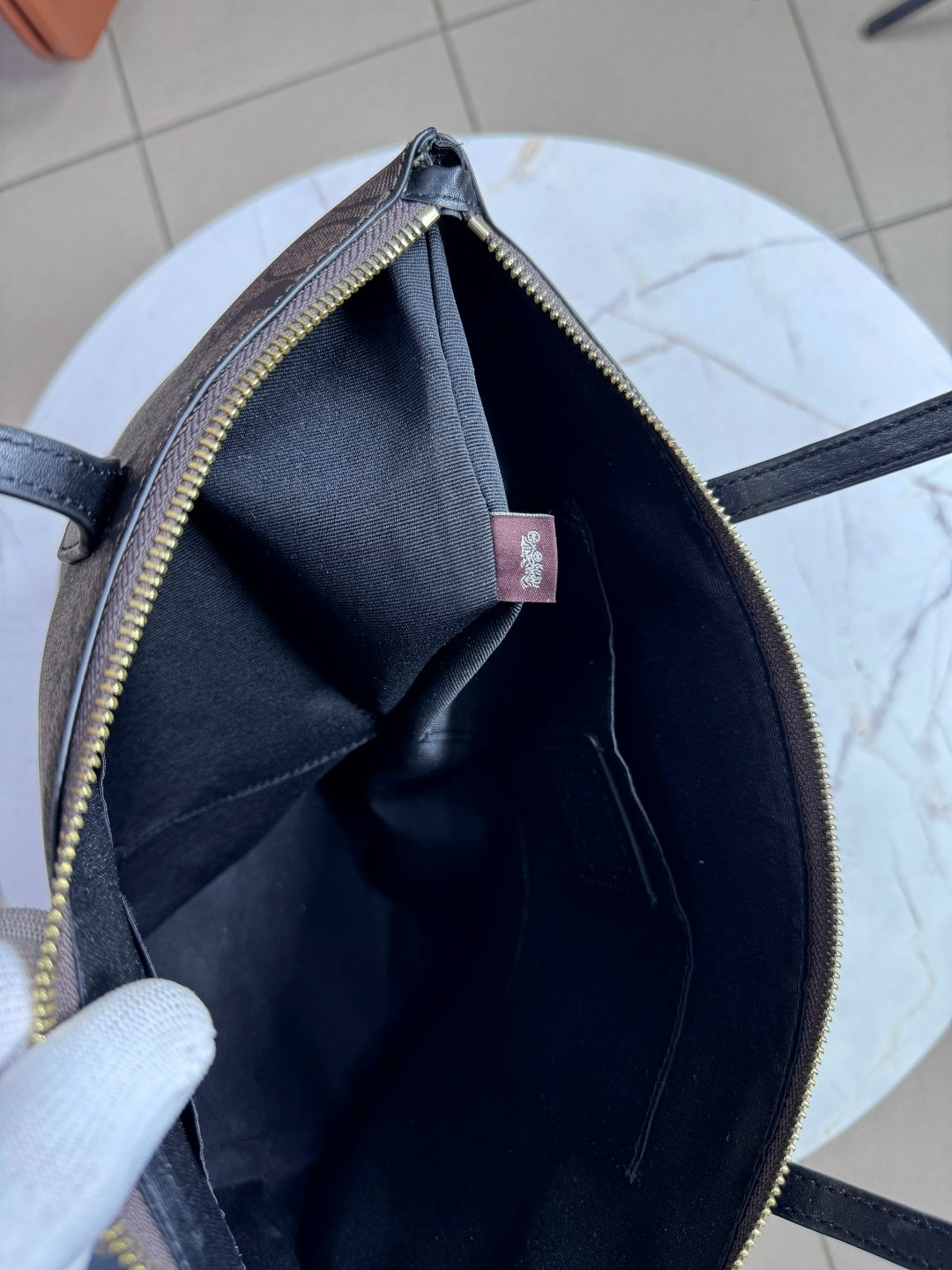 сумка женская coach,сумка-тоут coach,сумка шоппер coach,coach сумка шоппер вместительная,coach signature zip tote shoulder handbag