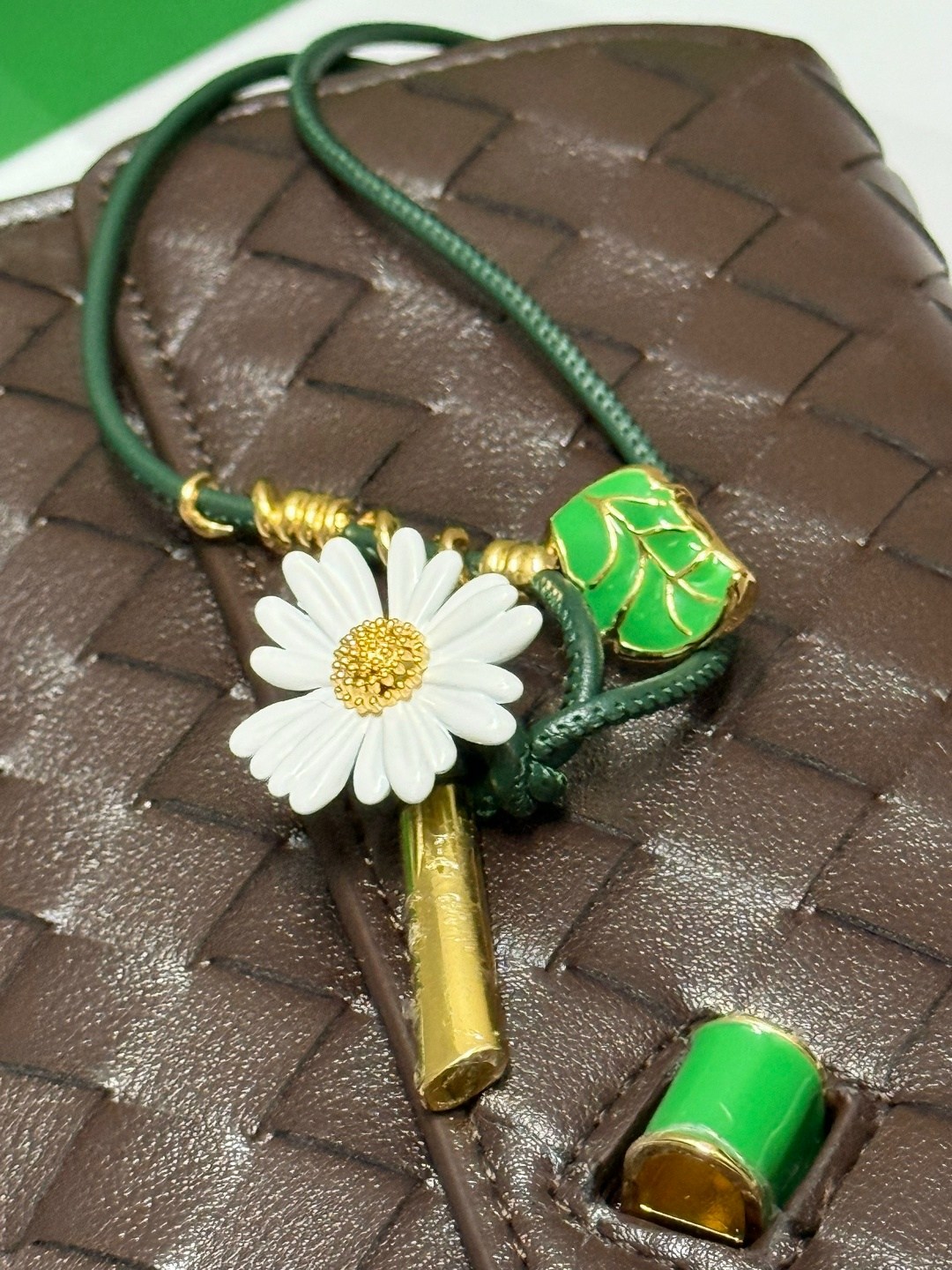 клатч bottega veneta,сумка женская bottega veneta,сумка bottega veneta,клатч bottega veneta andiamo,сумка клатч плетеная в стиле боттега bottega veneta