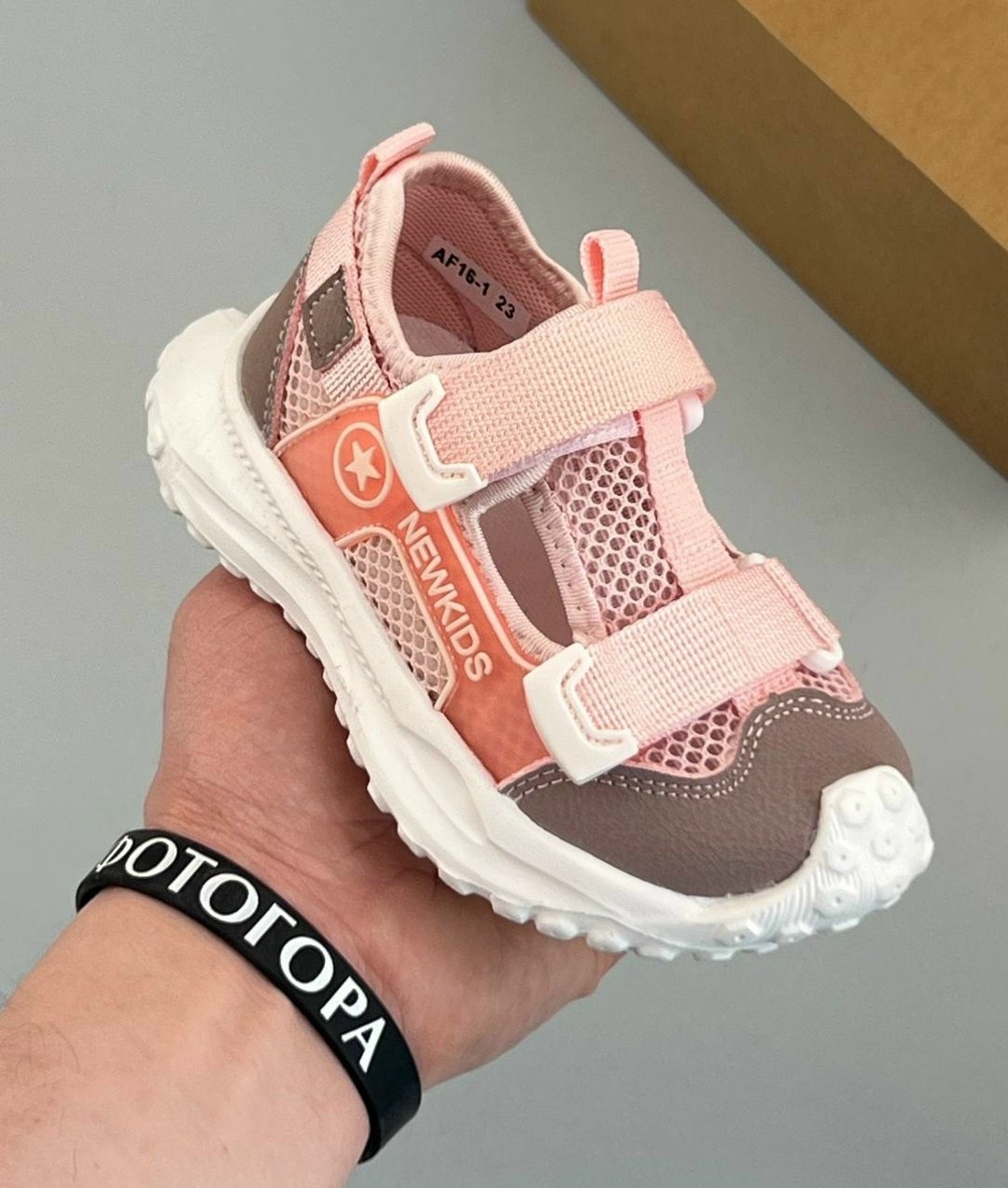 детские сандалии,кроссовки детские,детская ,босоножки детские,сандалии для девочек