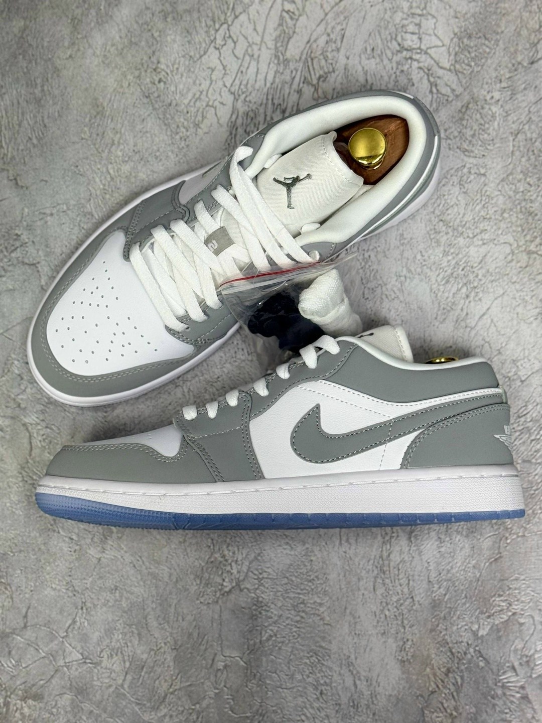 nike air jordan 1 low wolf grey,кроссовки nike air jordan 1 low wolf grey,nike air jordan 1 low,кроссовки nike air jordan 1 low,air jordan 1 low wolf grey dc0774-105