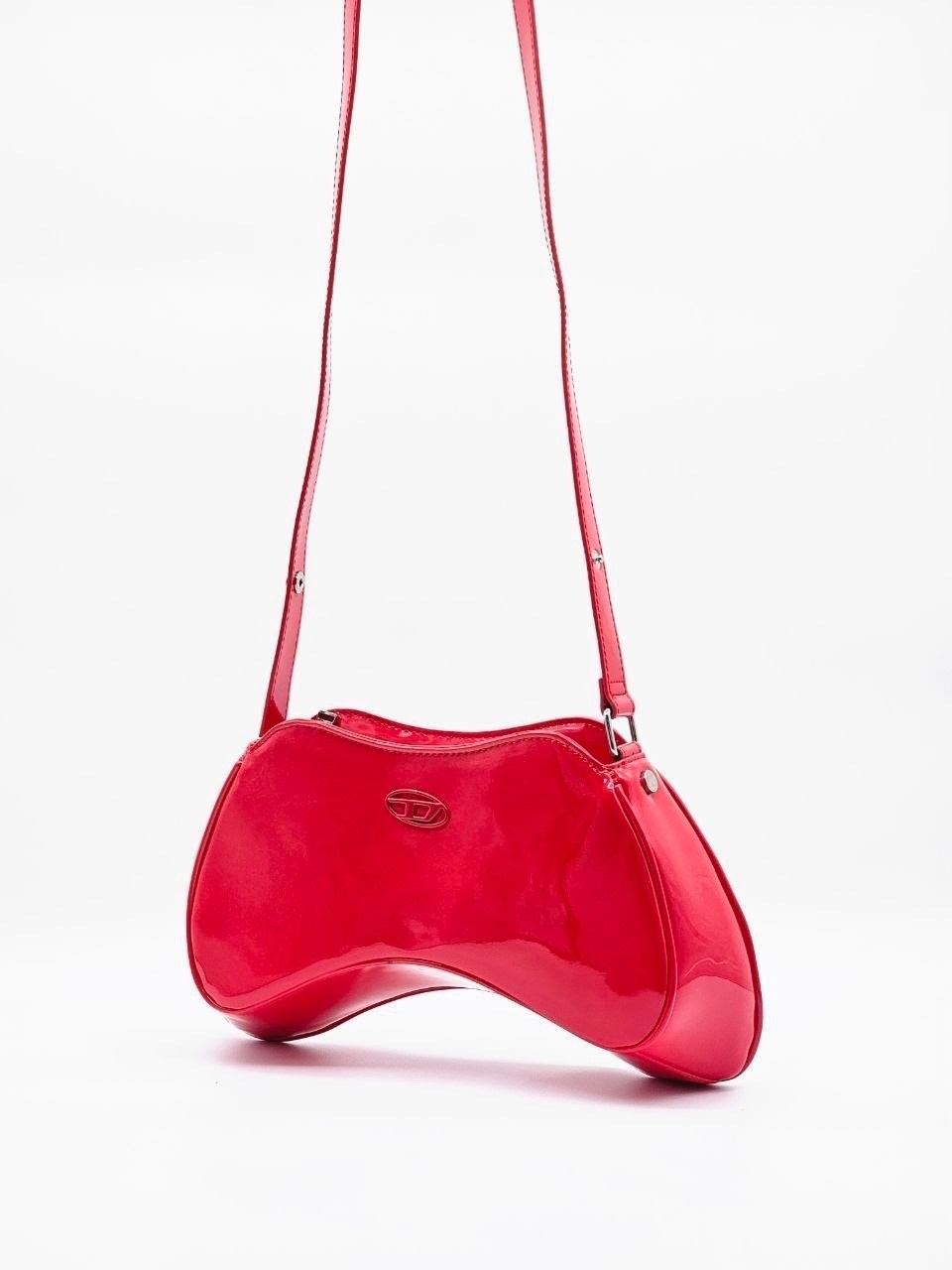 сумка через плечо diesel play черный,diesel глянцевая сумка на плечо play черный,сумка женская diesel черный,сумка,сумка через плечо diesel play x10221 черный